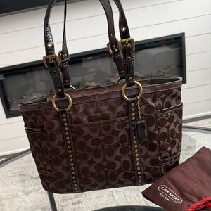 Coach Y2K Brown Lurex Jacquard Signature C Studded Leather Tote Bag EUC! $398